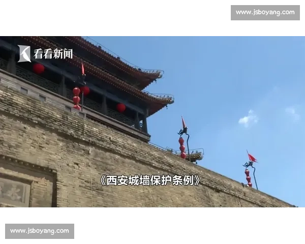 四楼悬窗生死劫！外卖小哥徒手攀楼托举生命